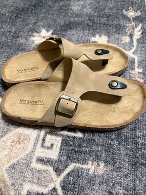 Tan Buckle Thong Sandals with Contoured Footbed